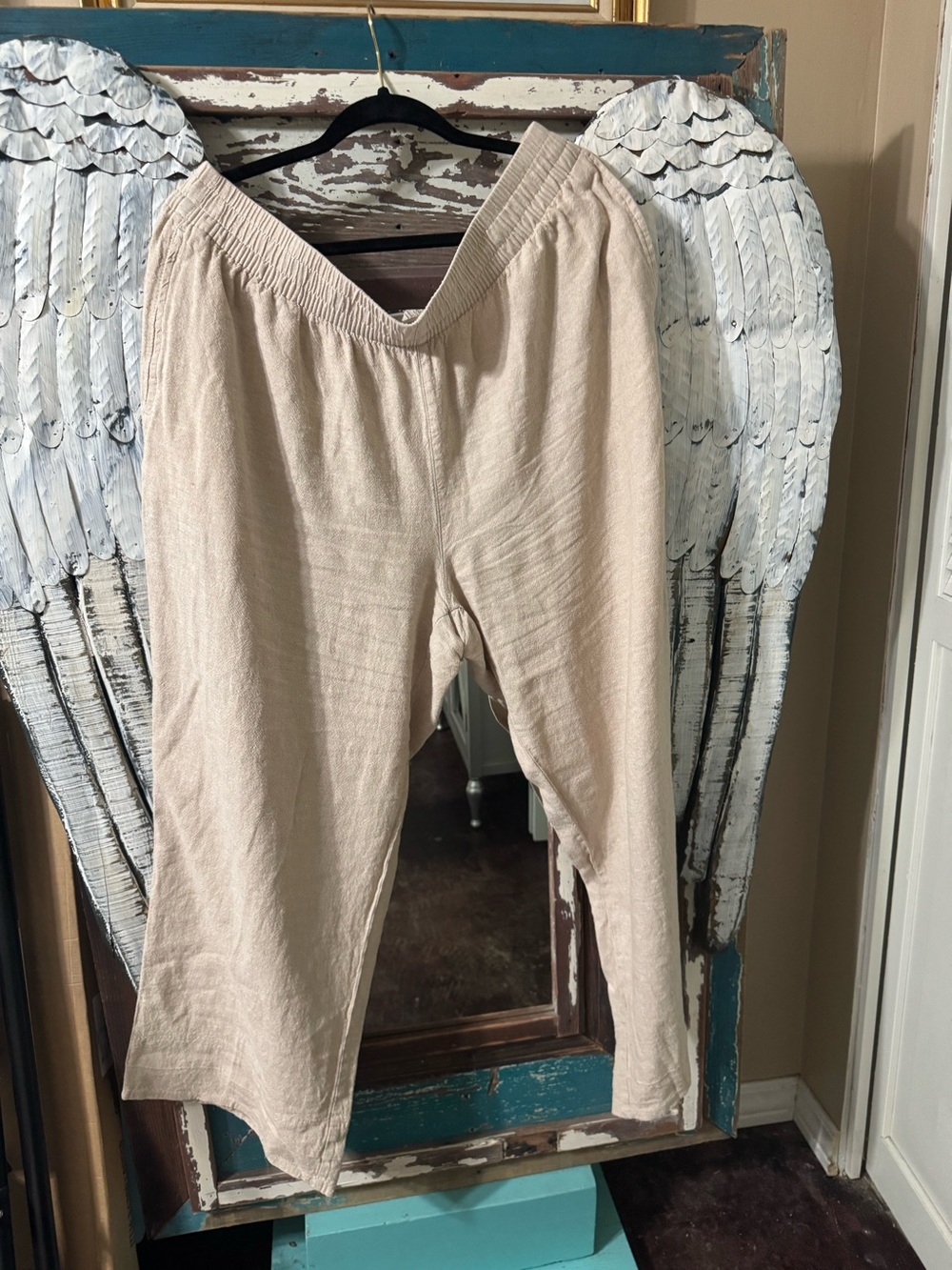 Beige Women's Relaxed Linen-Blend Pants